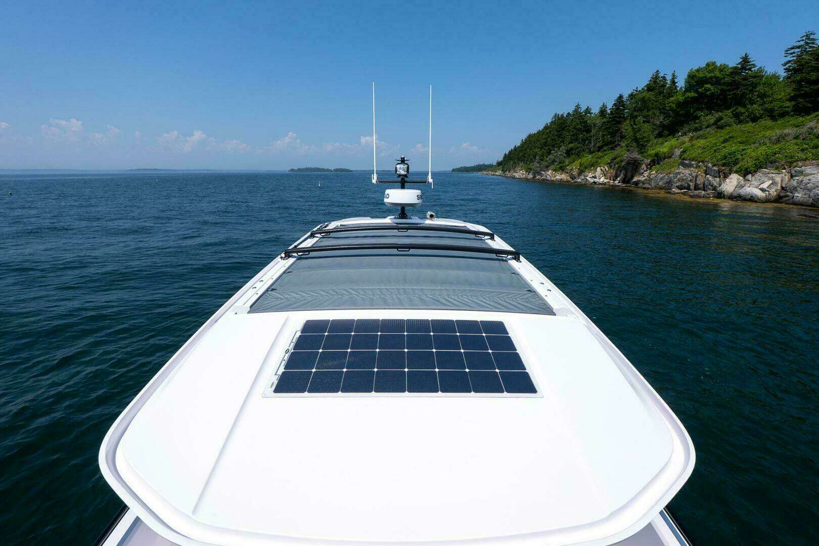 2026 Axopar 37 U-Sofa - Image 33