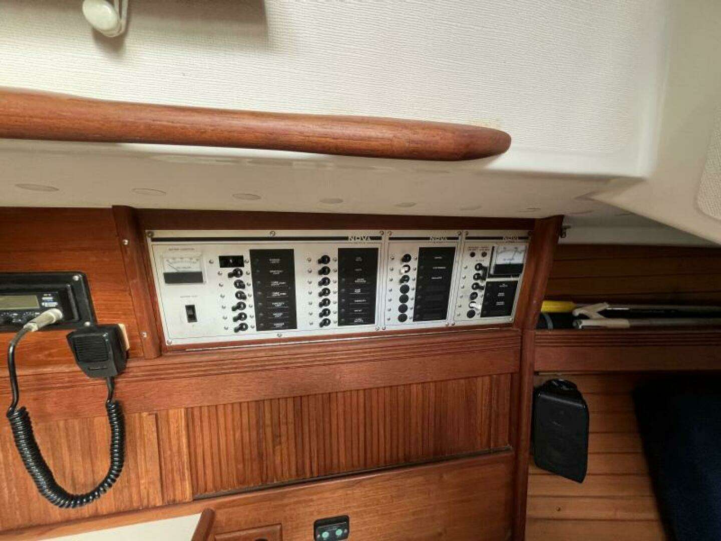 1988 Sabre 34 MkII - Image 19