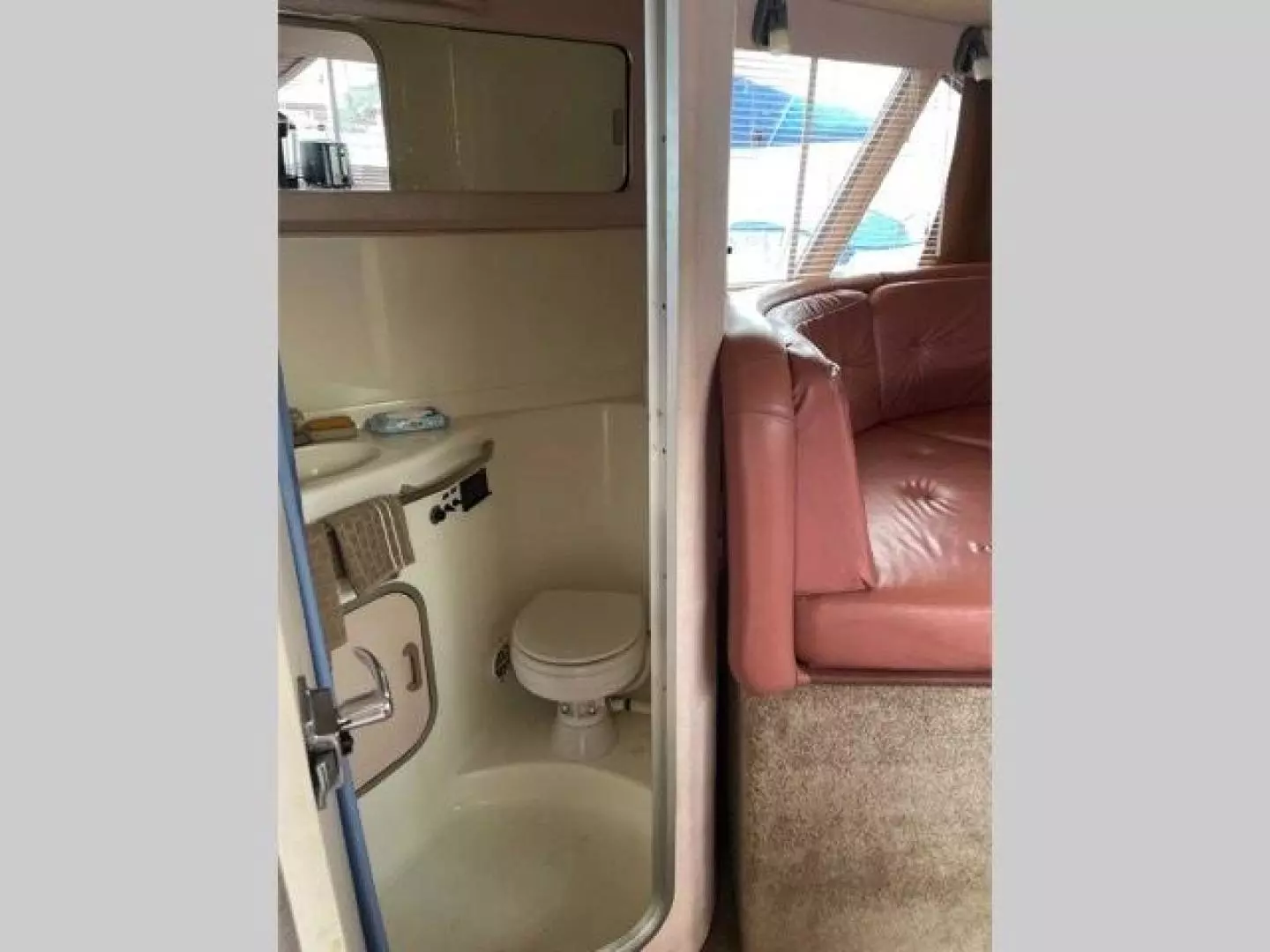 1989 Sea Ray 300 Sedan Bridge - Image 18