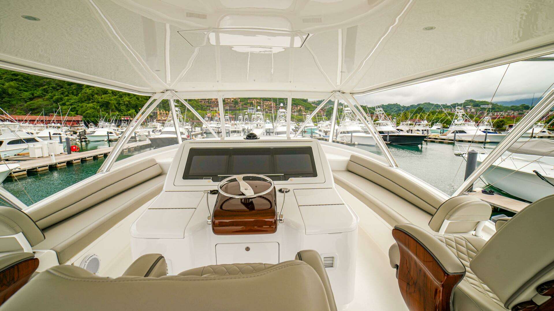 2023 Viking 72 Convertible - Image 15