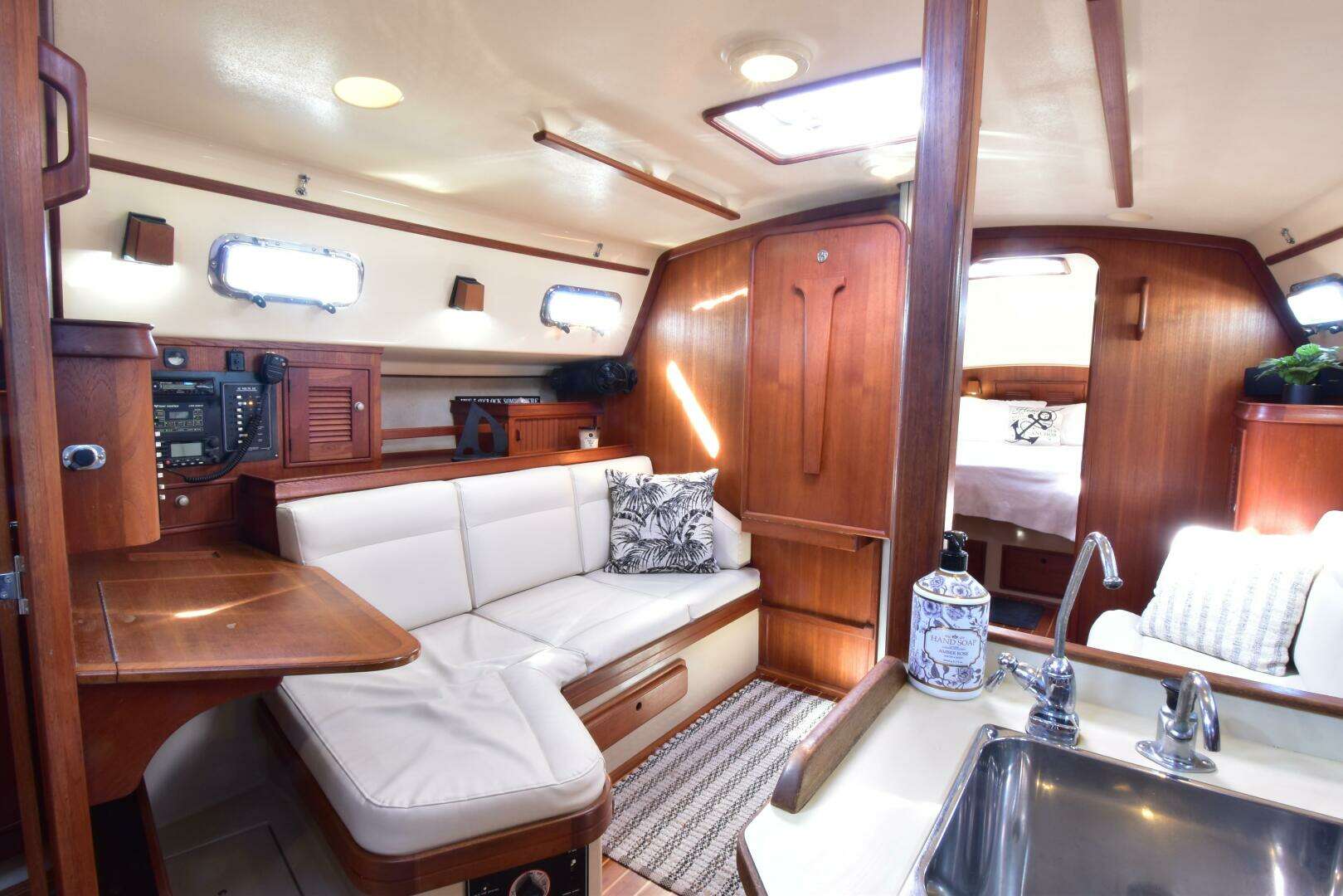 1999 Island Packet 380 - Image 11