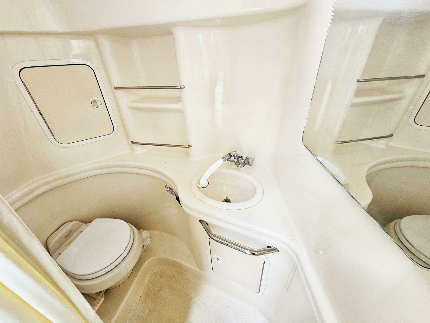 2004 Sea Ray 300 Sundancer - Image 20