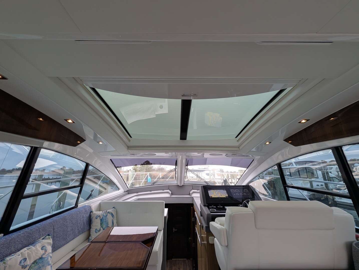 2022 Cruisers Yachts 54 Cantius - Image 24