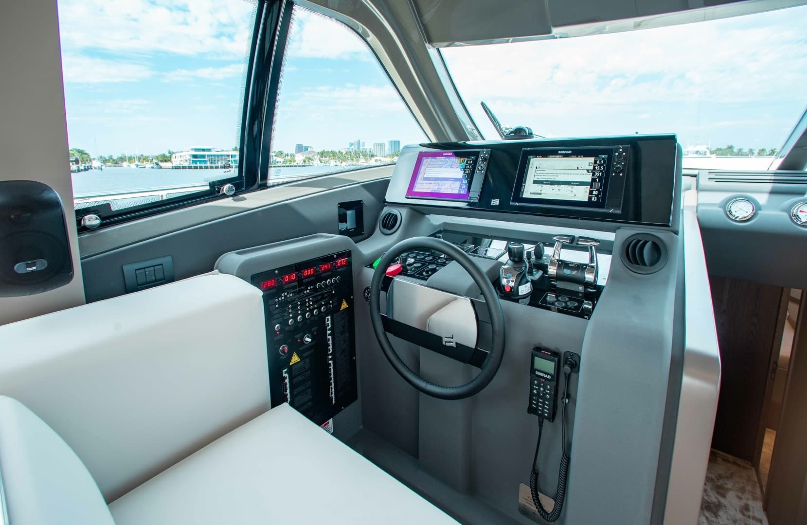 2022 Ferretti Yachts 550 - Image 11
