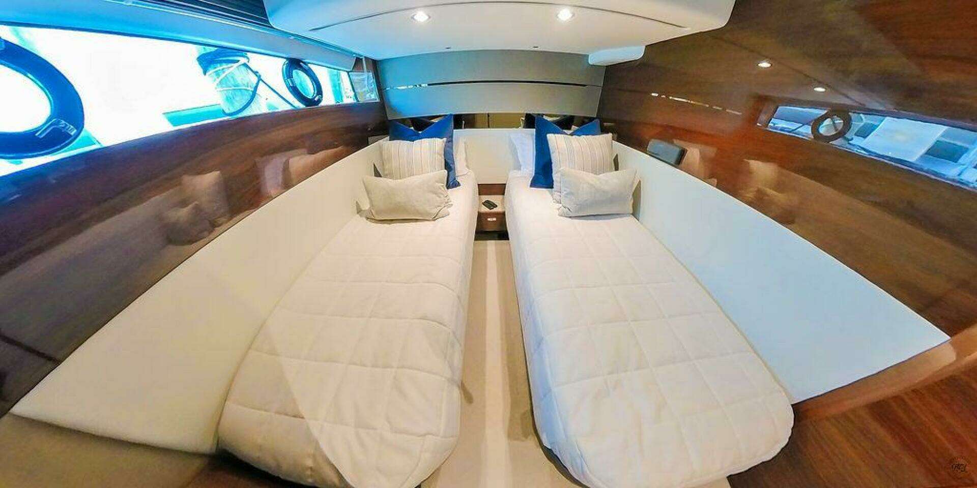 2021 Princess S62 - Image 40