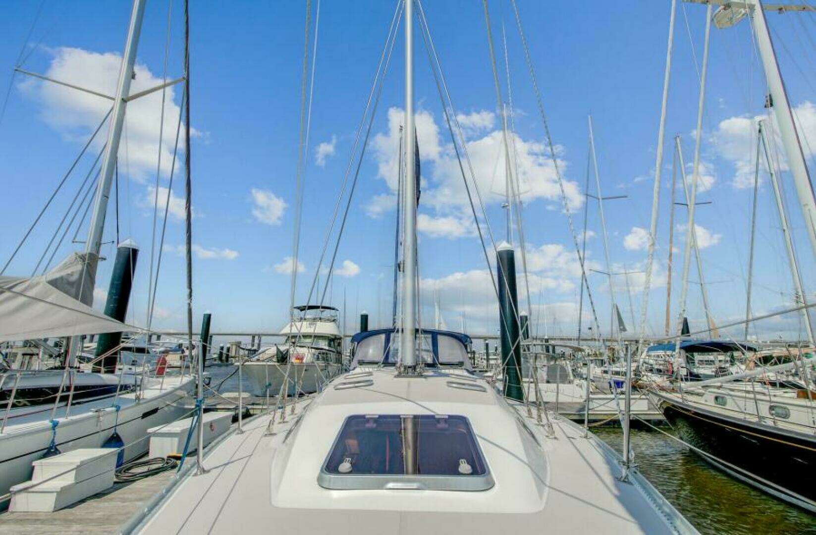 2011 Catalina 445 - Image 8