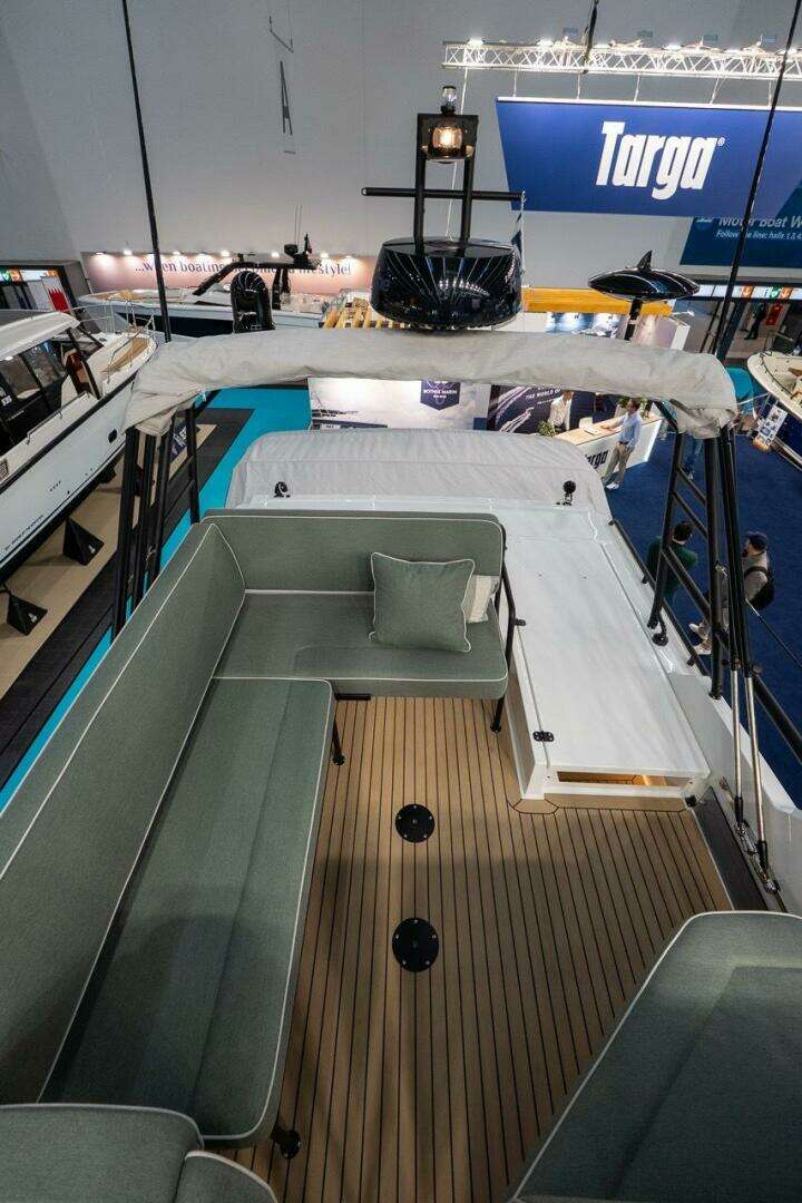 2028 Targa 46 - Image 37