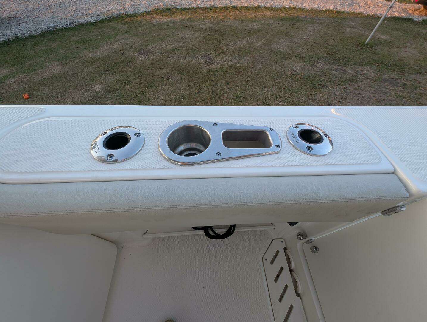 2023 Boston Whaler 240 Vantage - Image 56