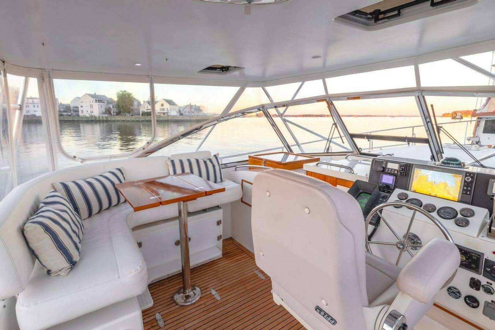 1998 Grand Banks 38 Eastbay EX - Image 7
