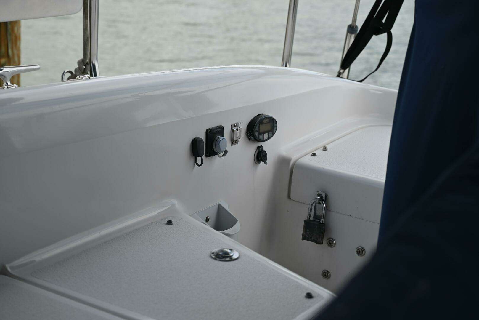 2002 Catalina — - Image 90