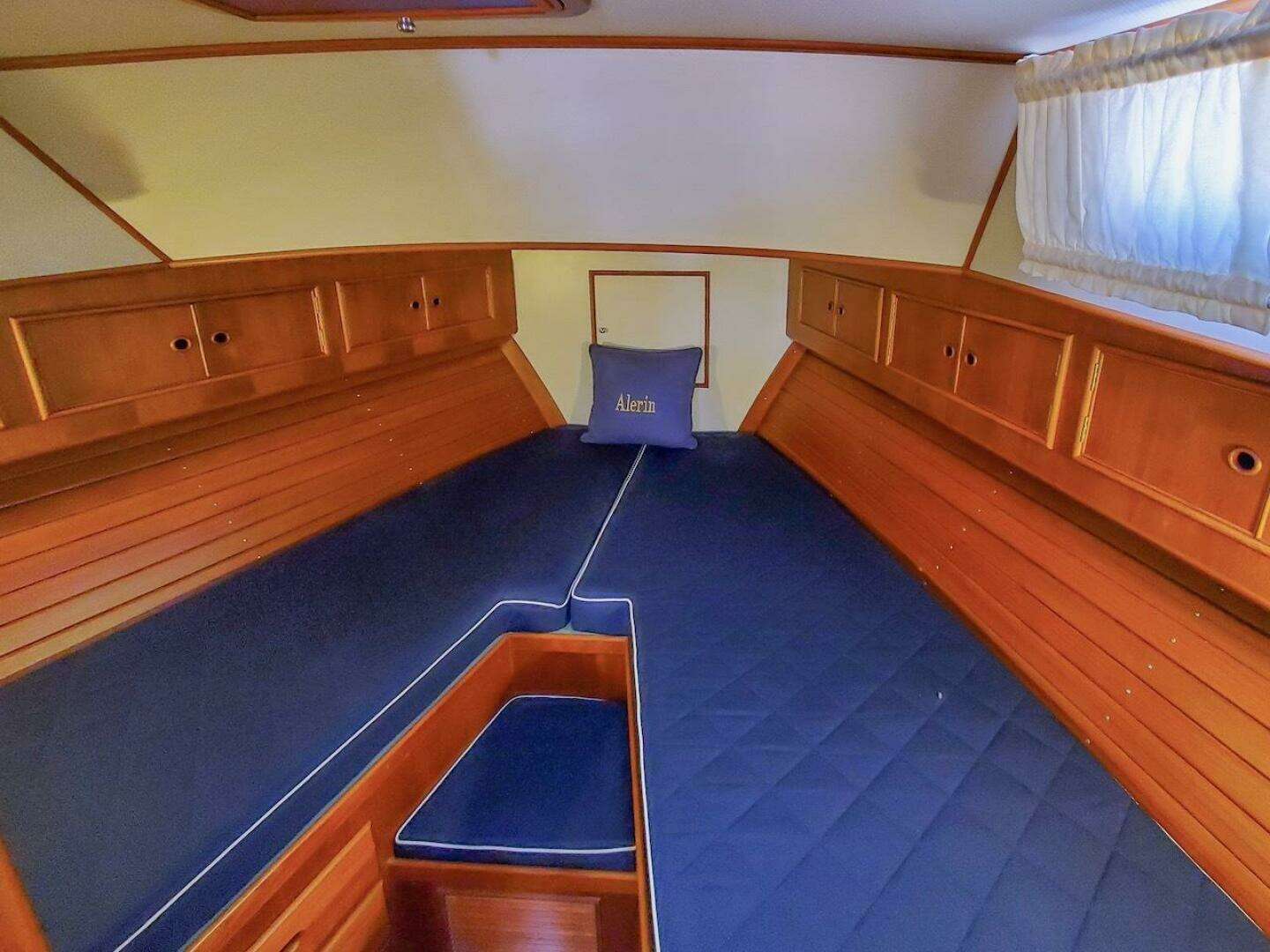1998 Grand Banks 38 Eastbay EX - Image 23