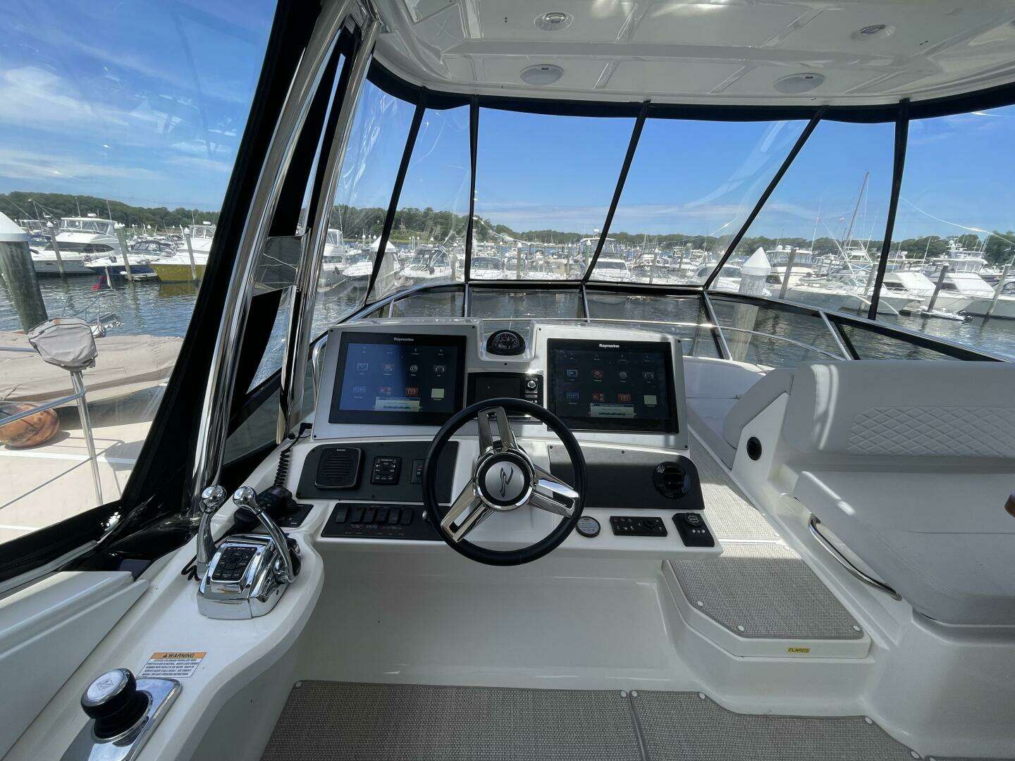 2017 Sea Ray L59 Fly - Image 42