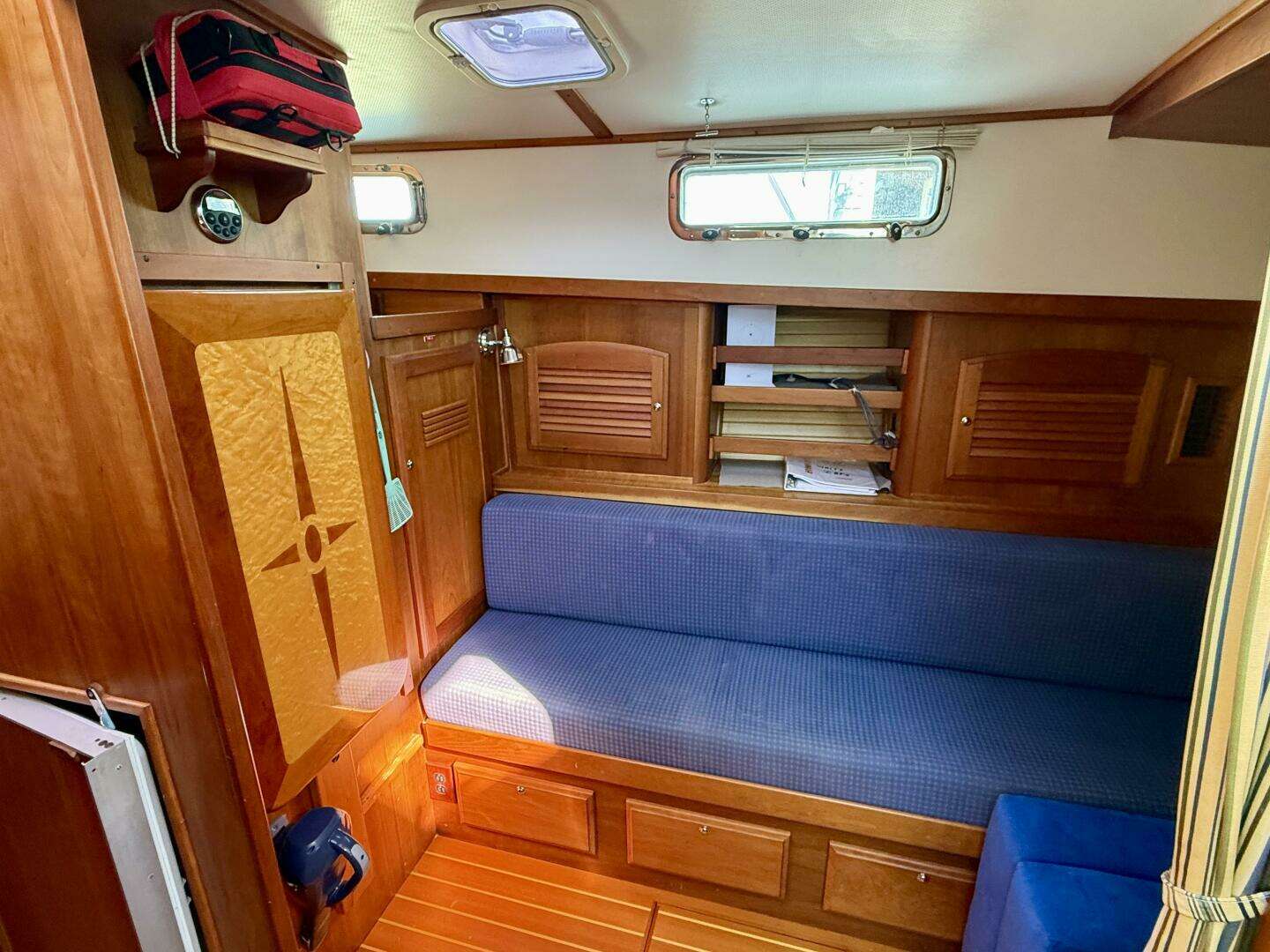 2006 Sabre 42 Sedan - Image 35