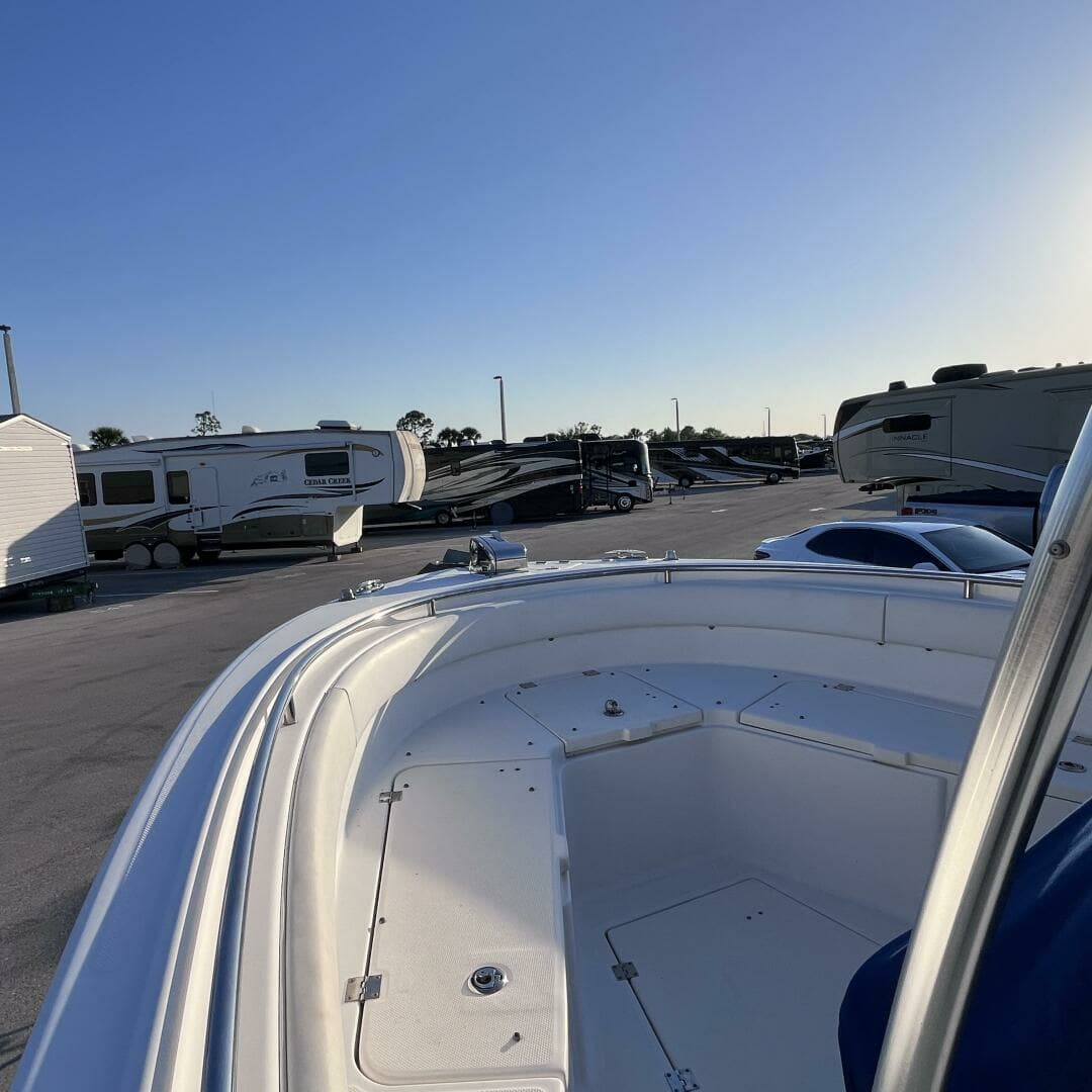 2013 Robalo R240 Center Console - Image 2