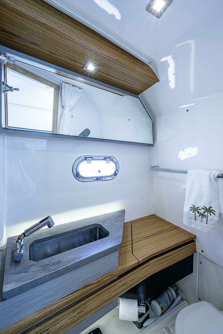 2023 Tiara Yachts 34LS - Image 21