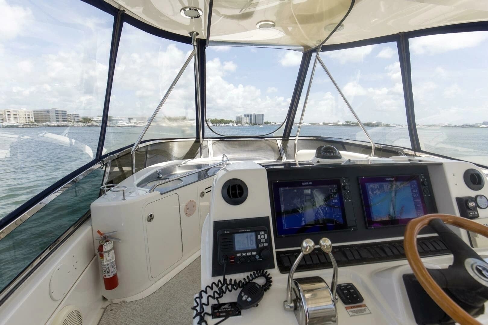 2007 Sea Ray 52 Sedan Bridge - Image 22