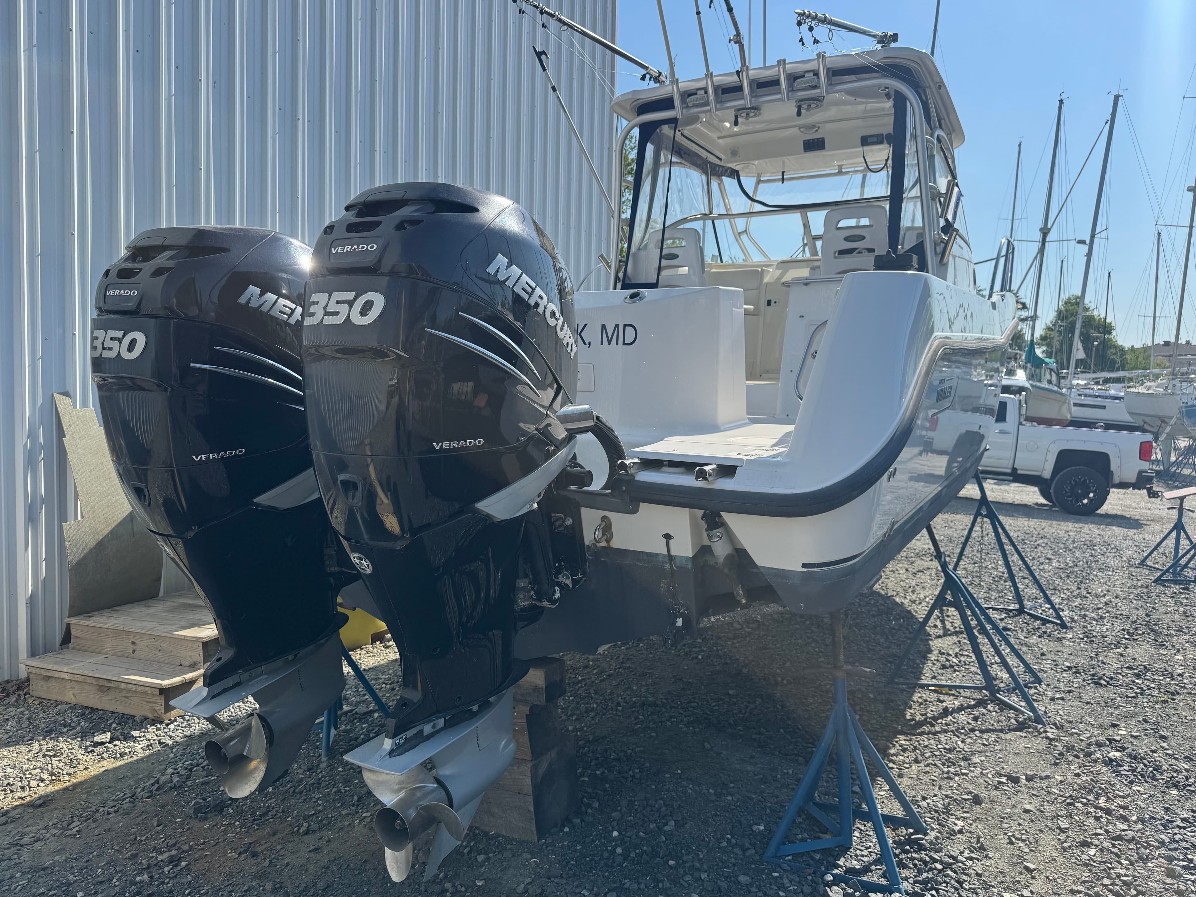 2006 Boston Whaler 305 Conquest - 10