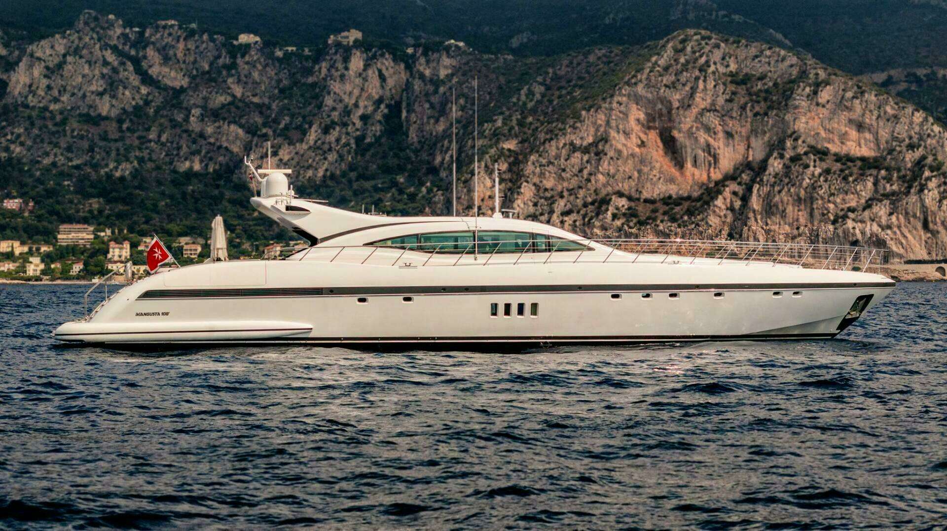 2013 Overmarine Mangusta 108 - Image 3