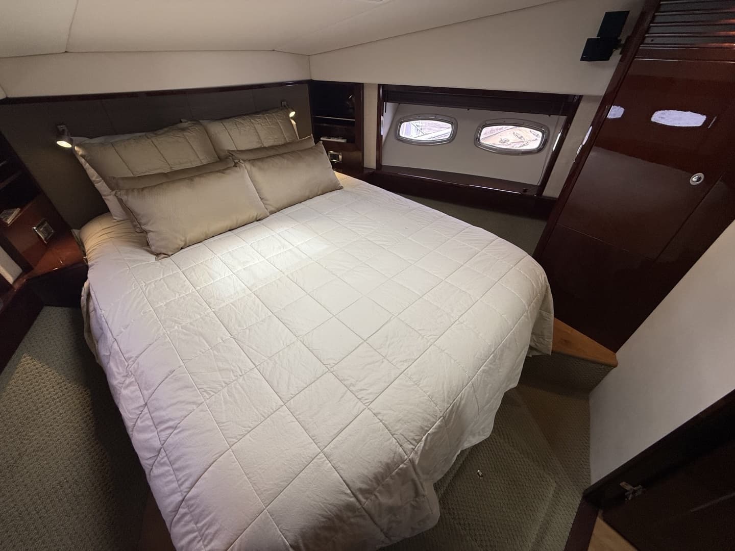 2009 Sea Ray 60 Sundancer - Image 44