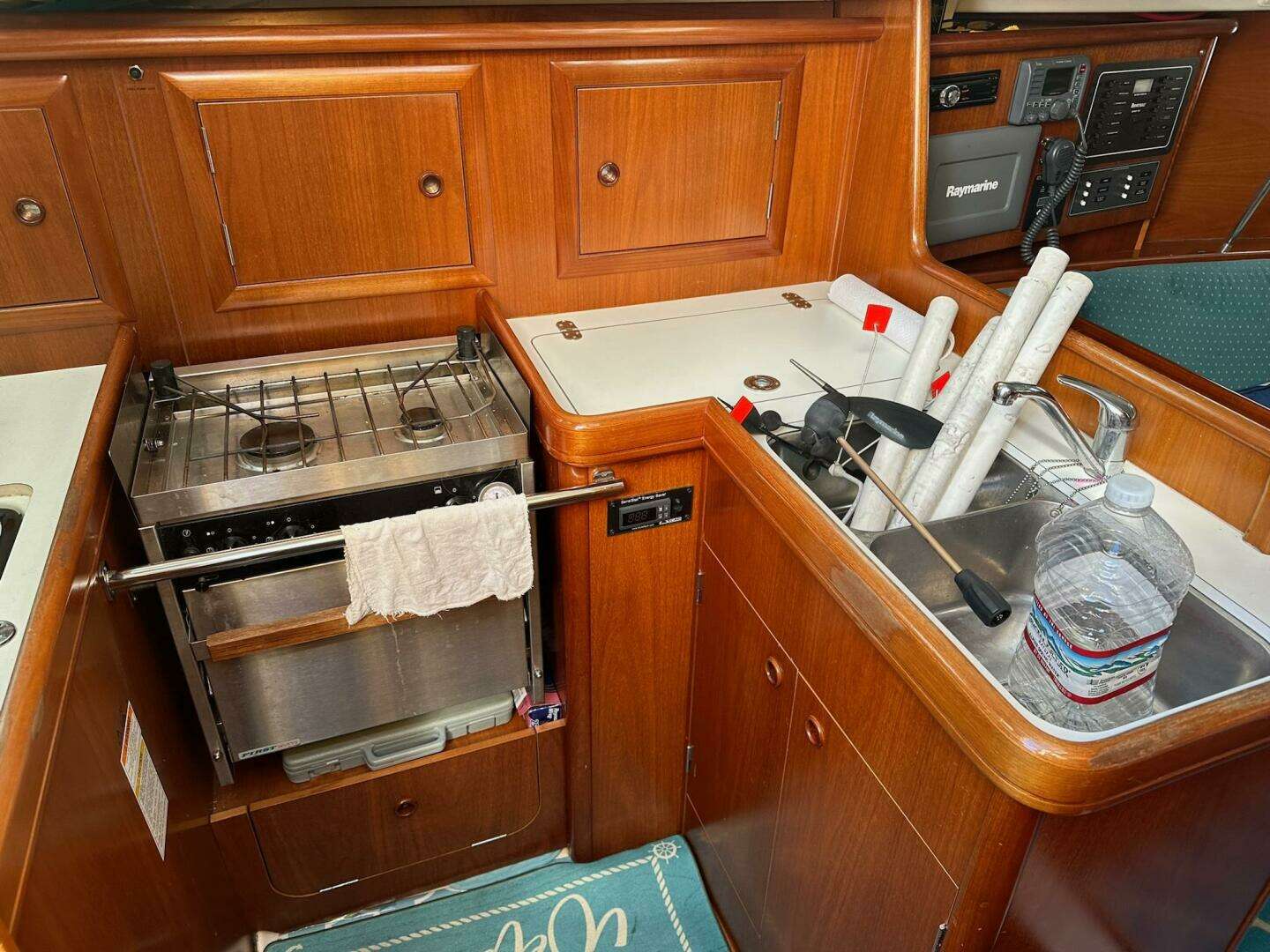 2000 Beneteau 331 - Image 29