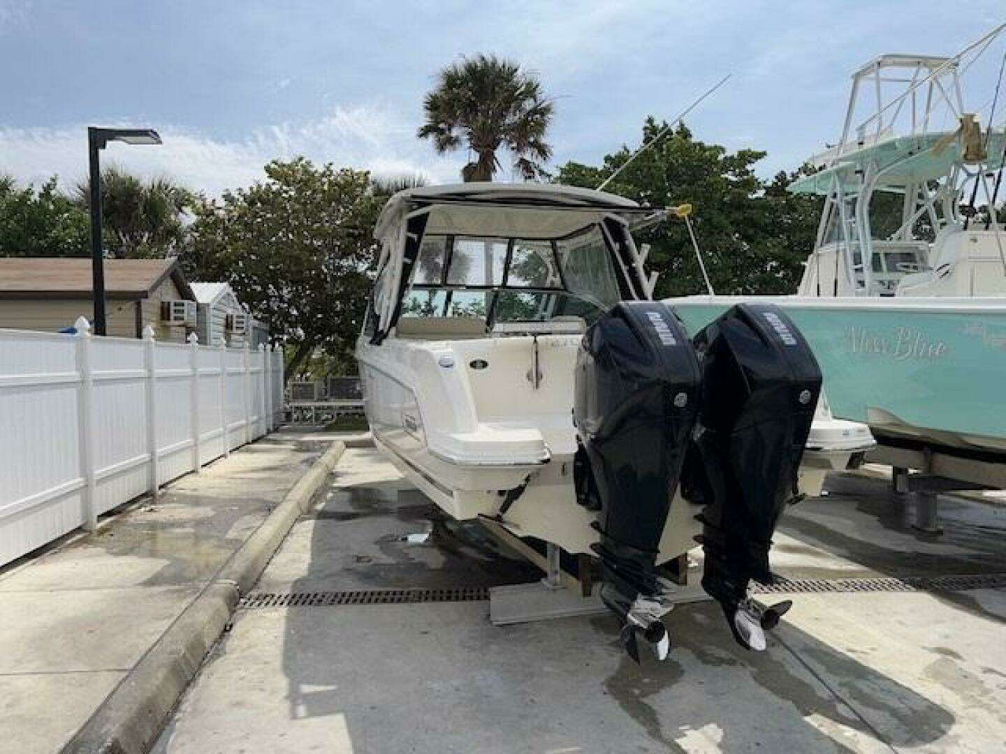 2018 Boston Whaler 270 Vantage - Image 9