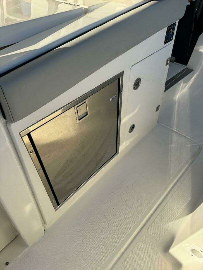 2024 Pursuit S358 - Image 25