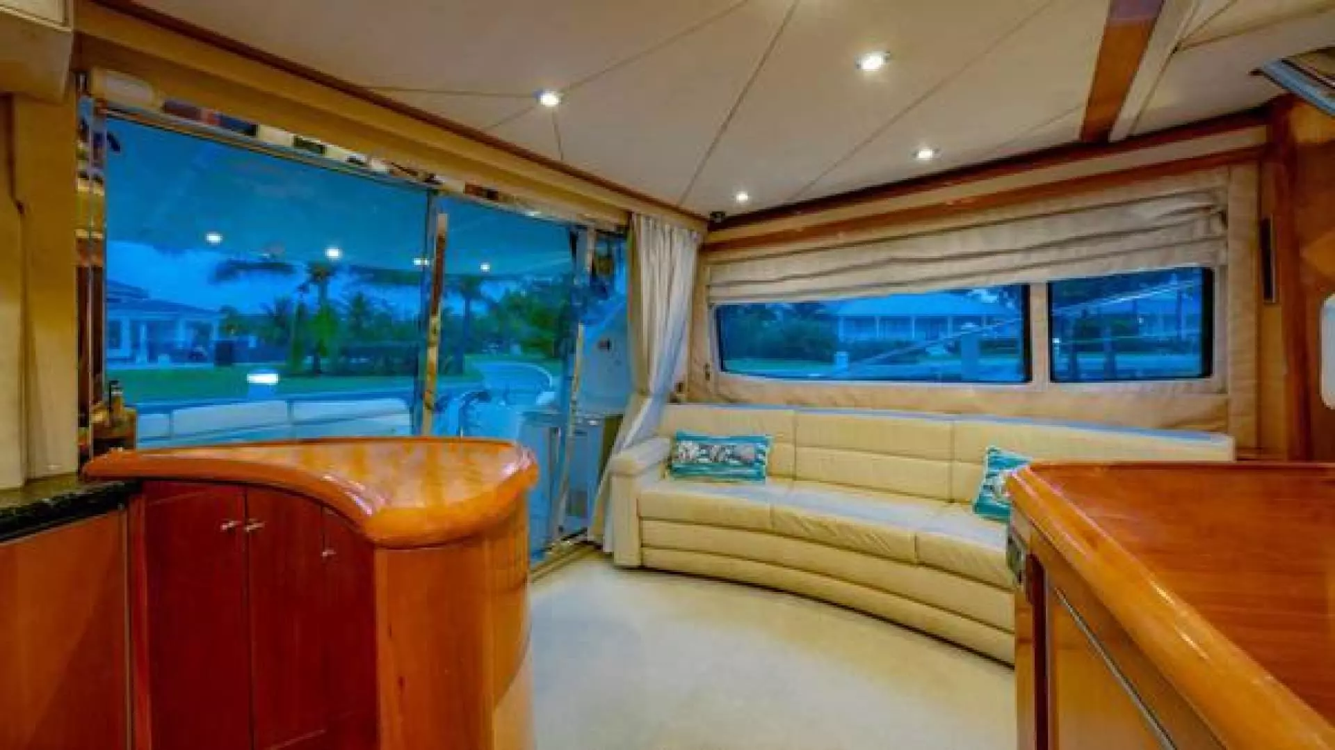 2004 Sunseeker Manhattan - Image 9