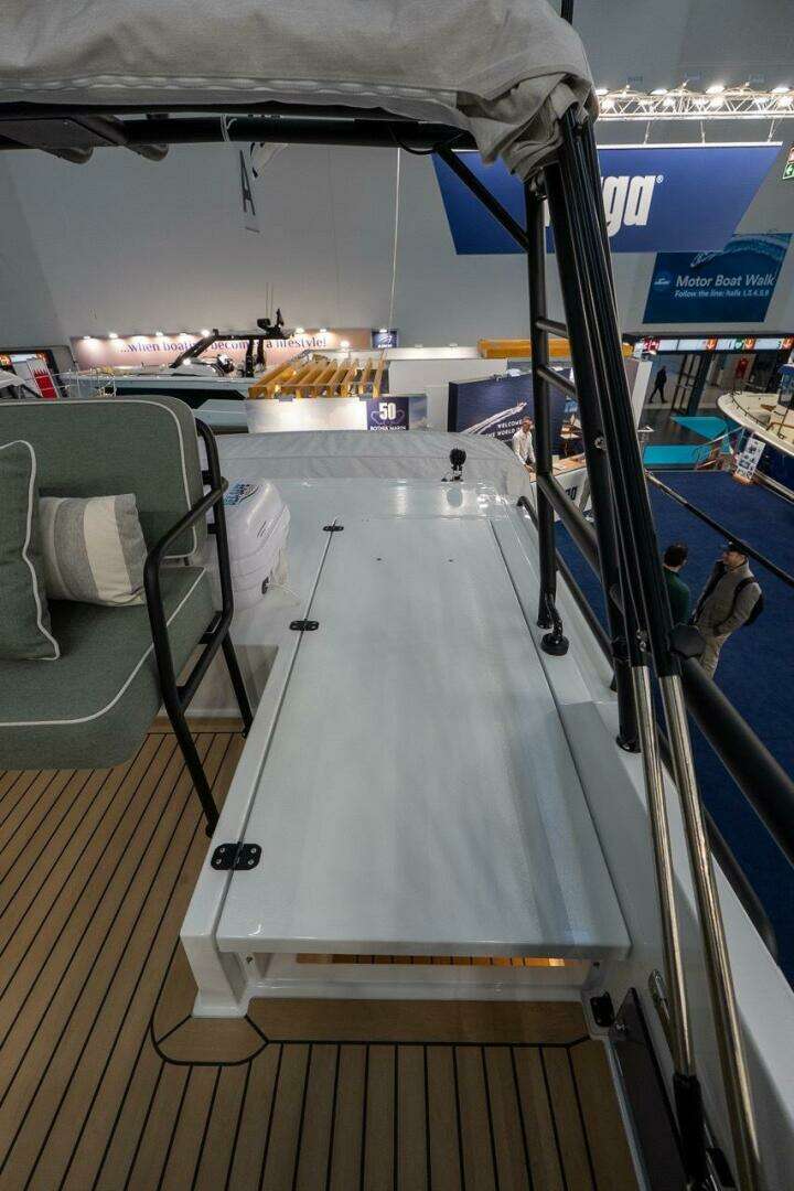 2028 Targa 46 - Image 42