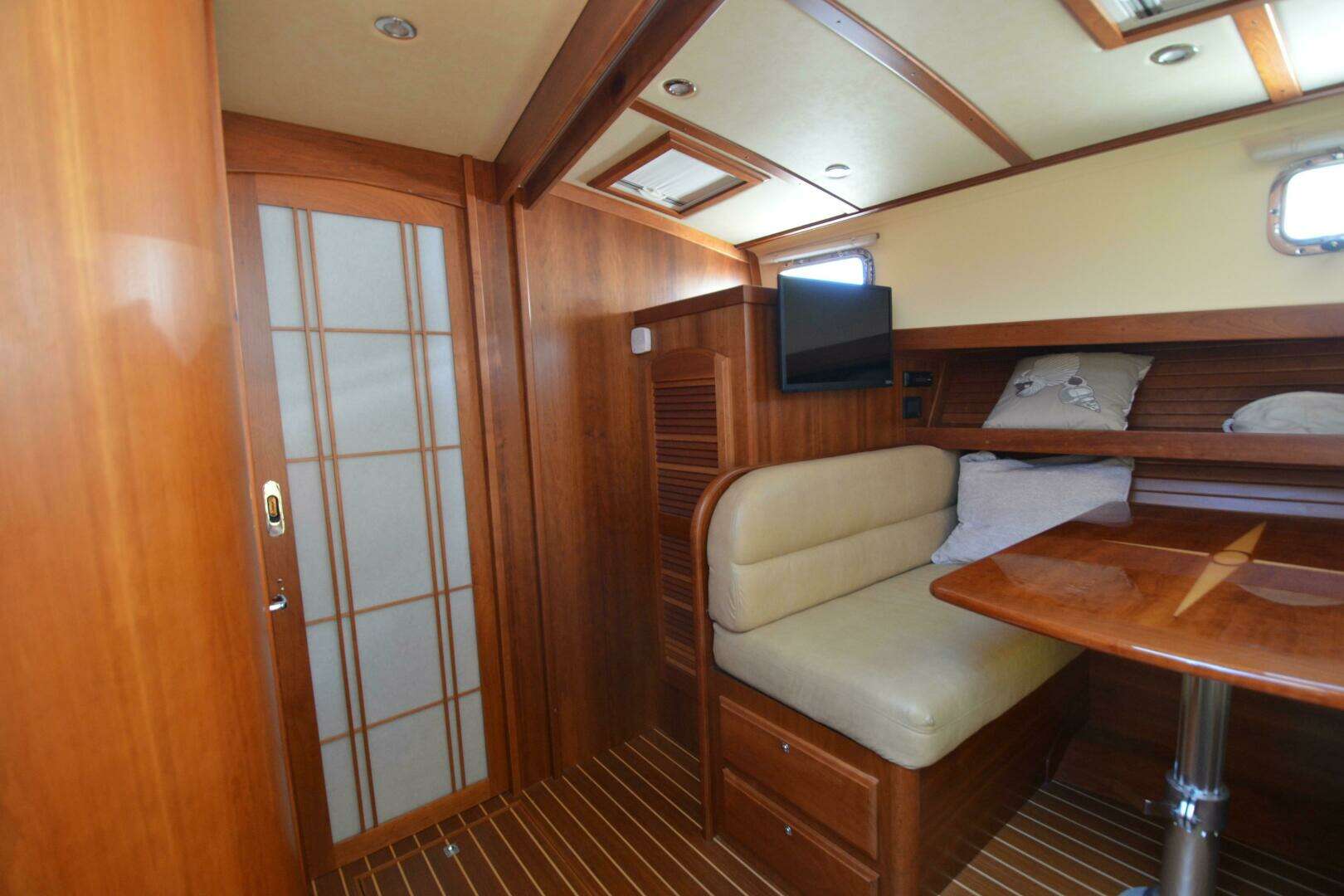 2014 Sabre 42 Salon Express - Image 27