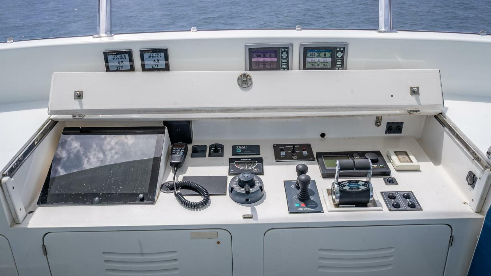 2009 Nordhavn 76 - 77