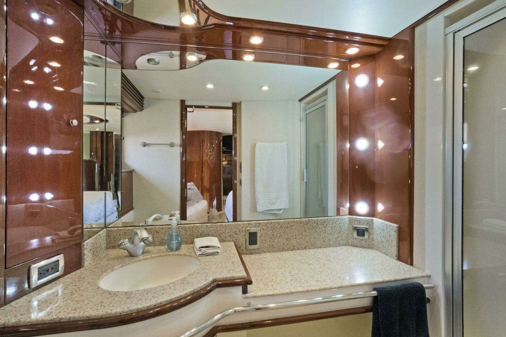 2008 Marquis 690 - Image 30
