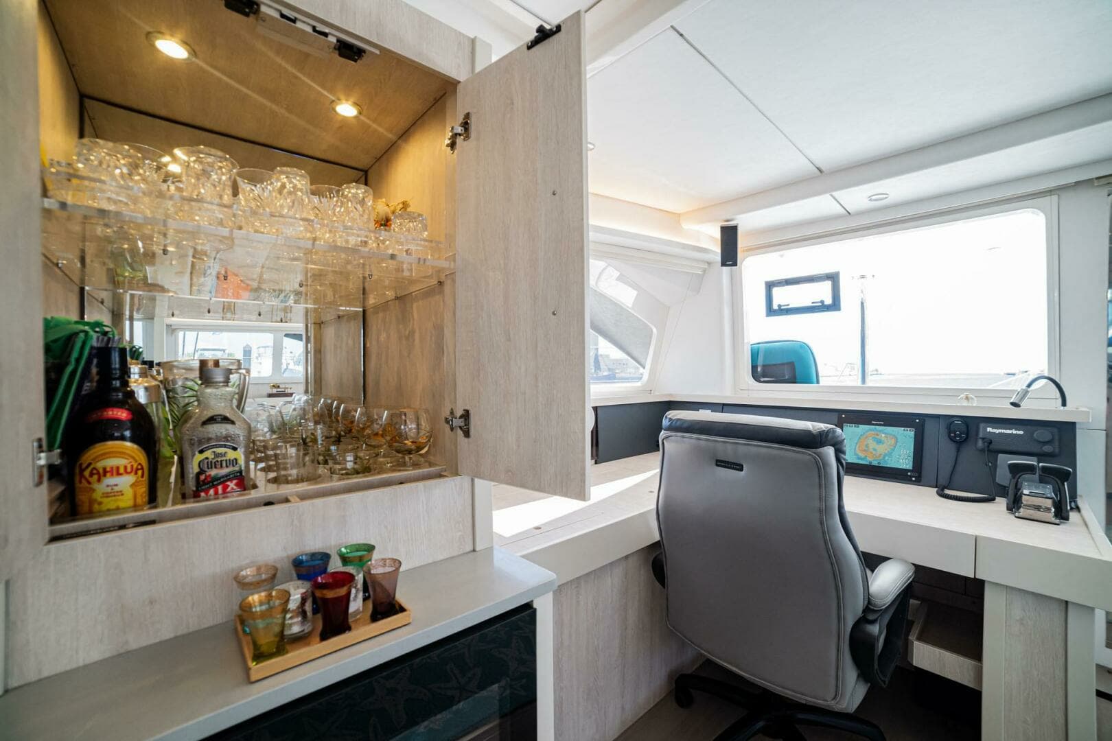 2018 Leopard 58 - Image 13