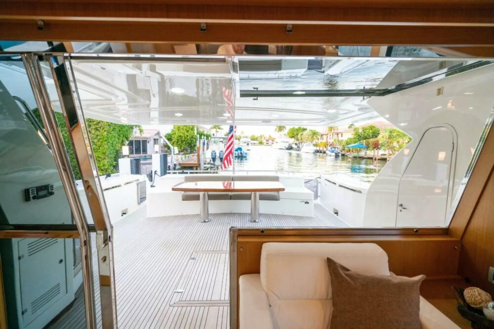 2007 Ferretti Yachts 780 - Image 14