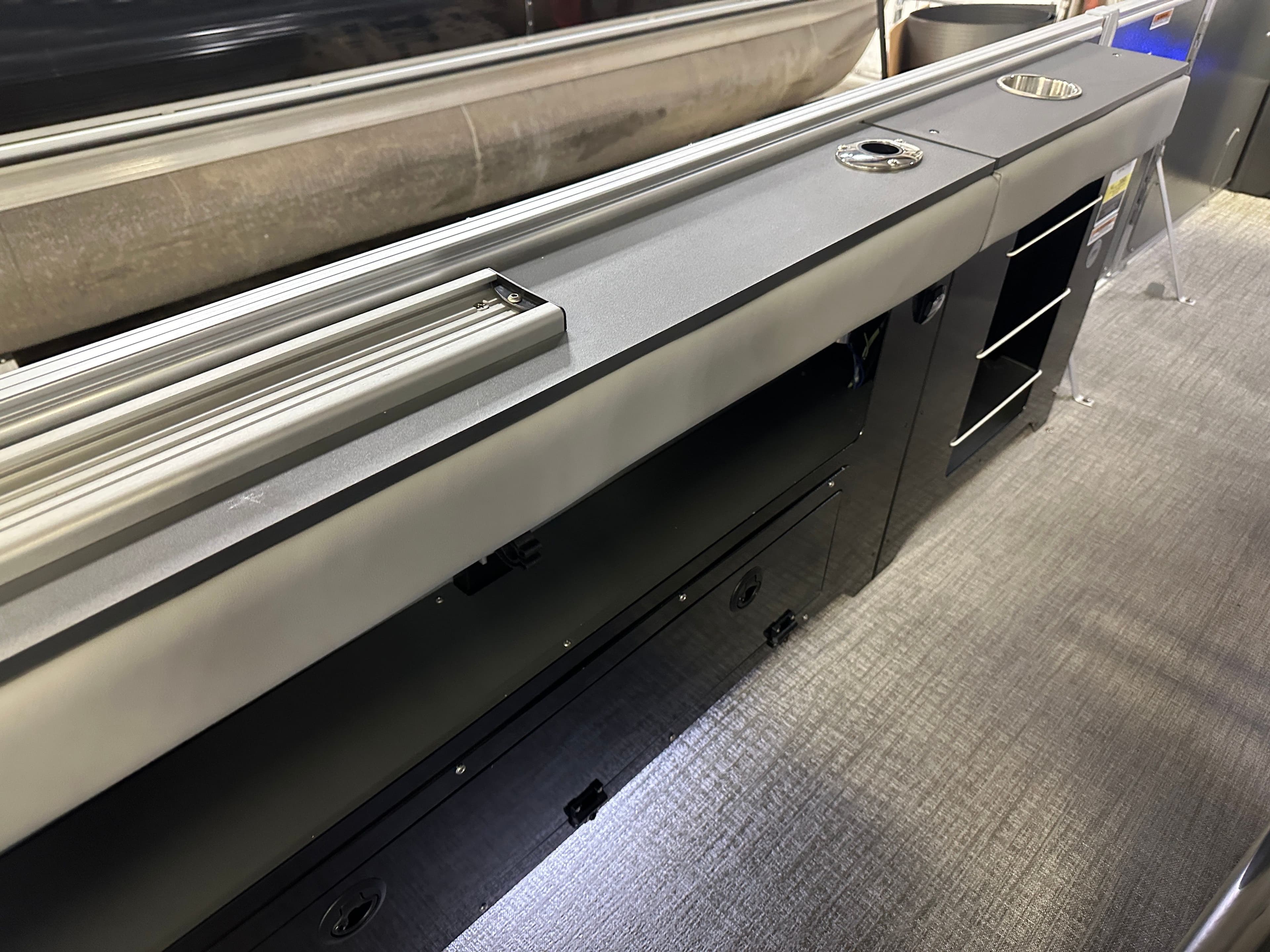 2025 Tahoe GEOfish 200HP CRF 2585 Tritoon - 36