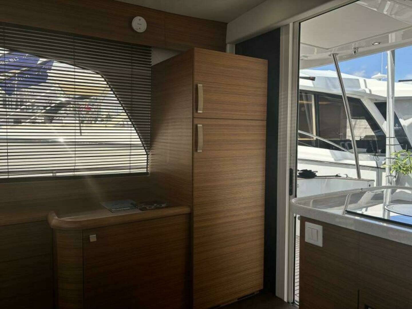 2026 Greenline 40 Hybrid - Image 9