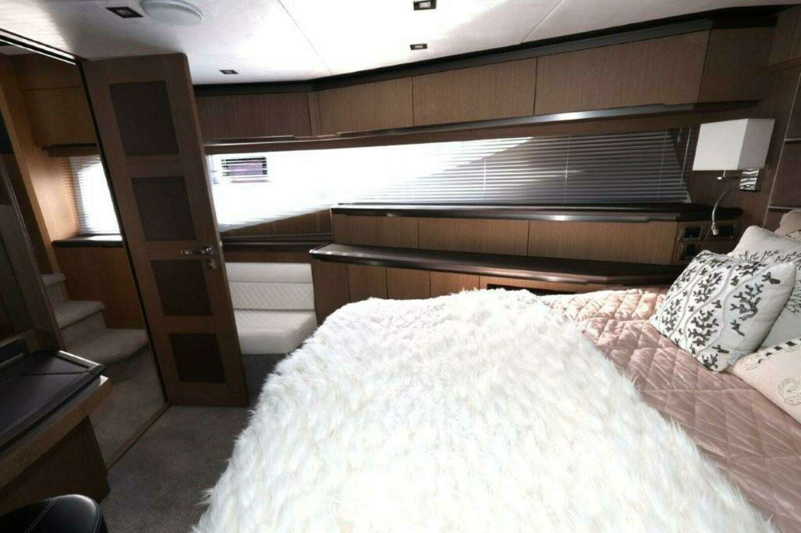 2019 Galeon 650 Sky - Image 40