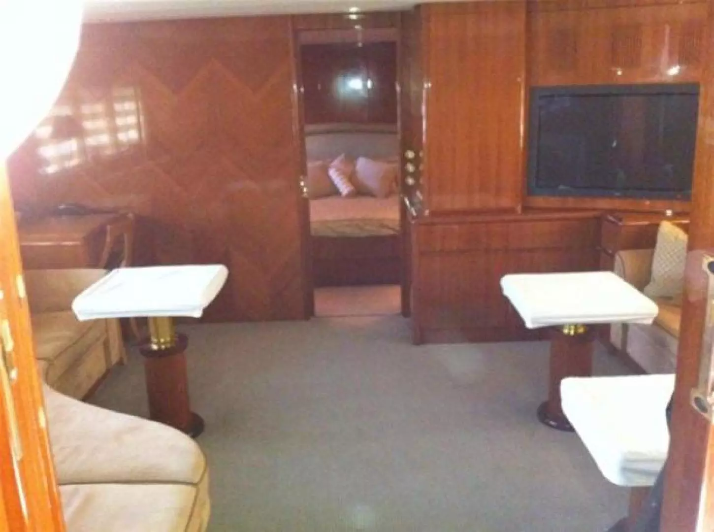 2001 Leopard 27M Open - Image 2