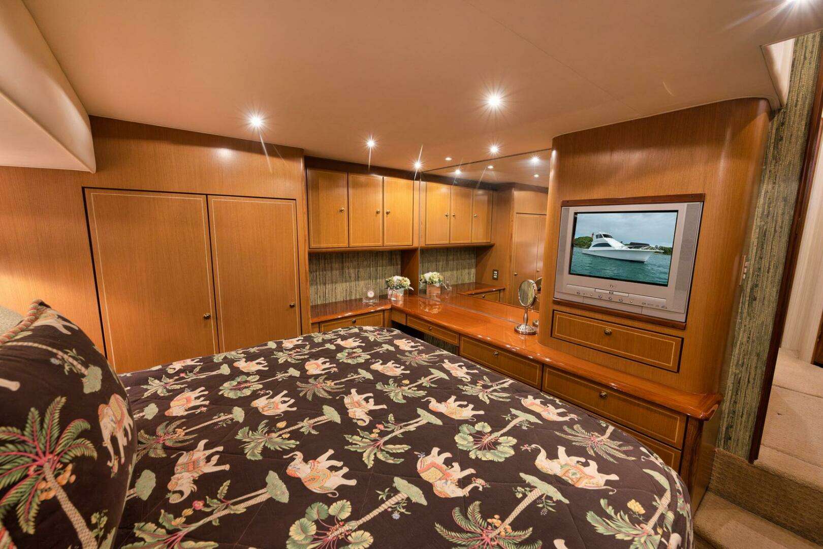 2004 Ocean Yachts 57 Enclosed Bridge Convertible - Image 10
