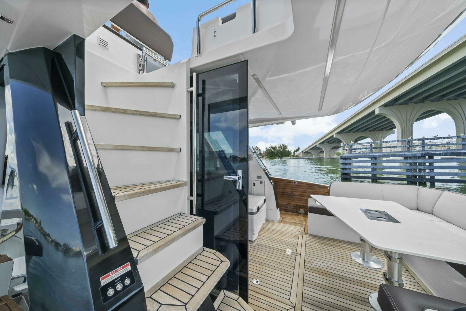 2022 Galeon 470 Sky - Image 4