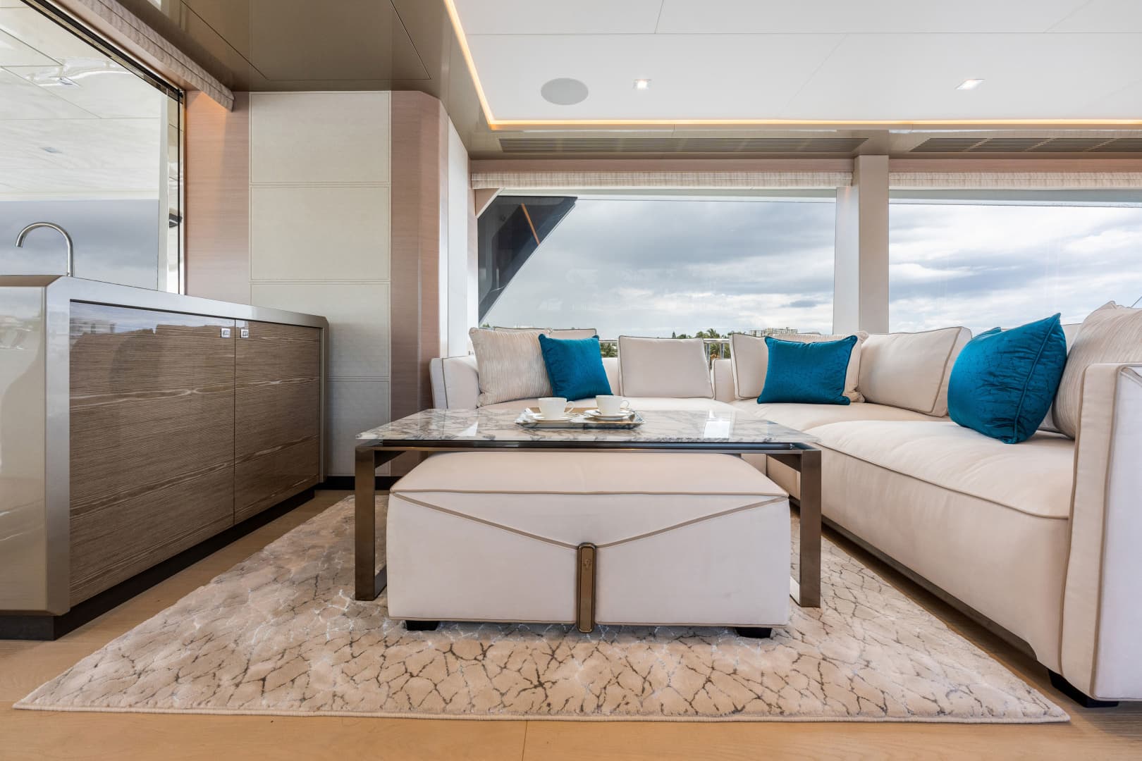 2023 Ocean Alexander 27R - Image 14