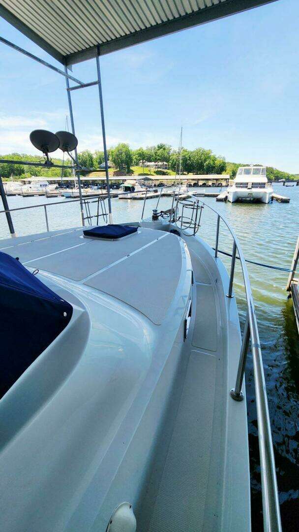 2000 Ocean Alexander 511 Classico - Image 54