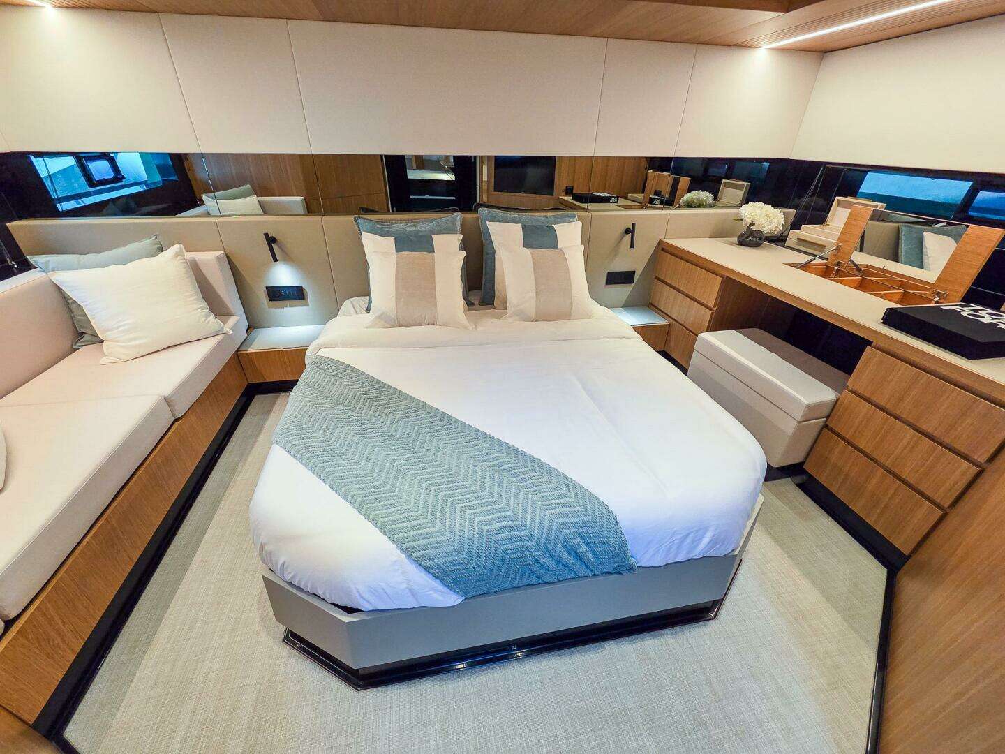 2026 De Antonio Yachts D60 - Image 40