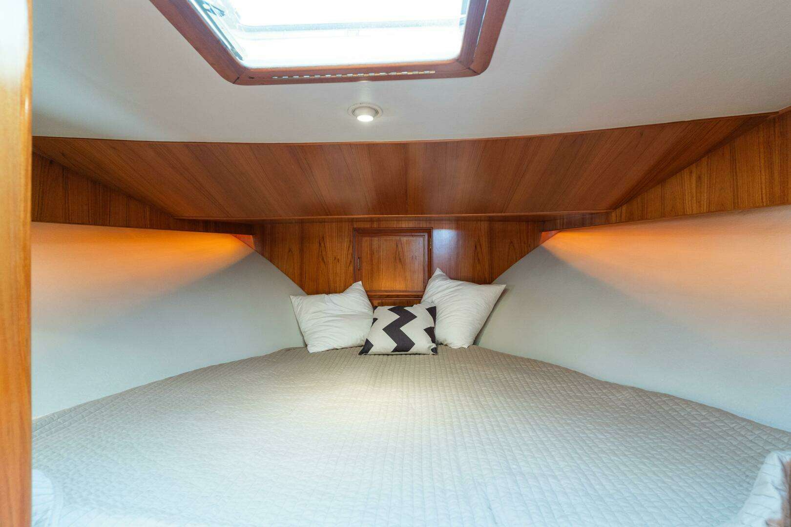 1993 Ocean Alexander — - Image 20