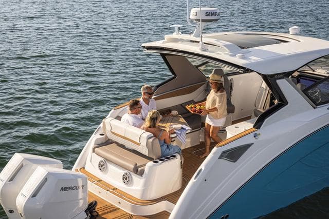 2025 Hurricane Sundeck 3200 OB - Yacht Certified - 40