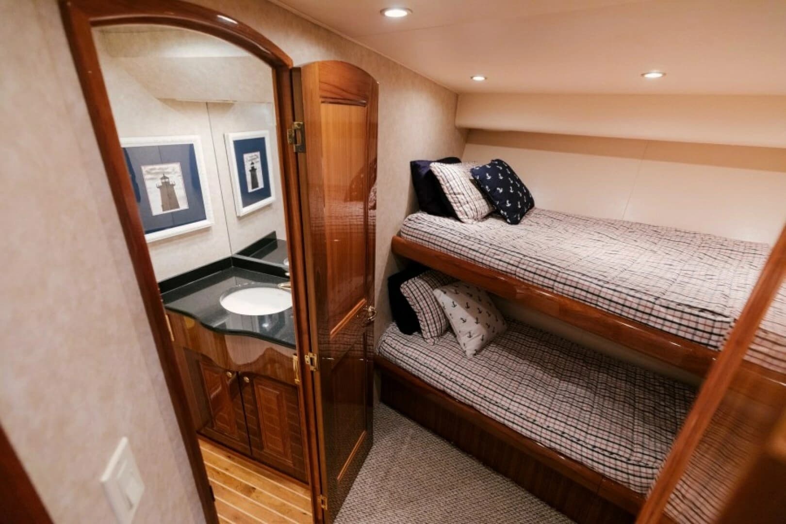 2006 Viking 74 Enclosed Bridge - Image 19