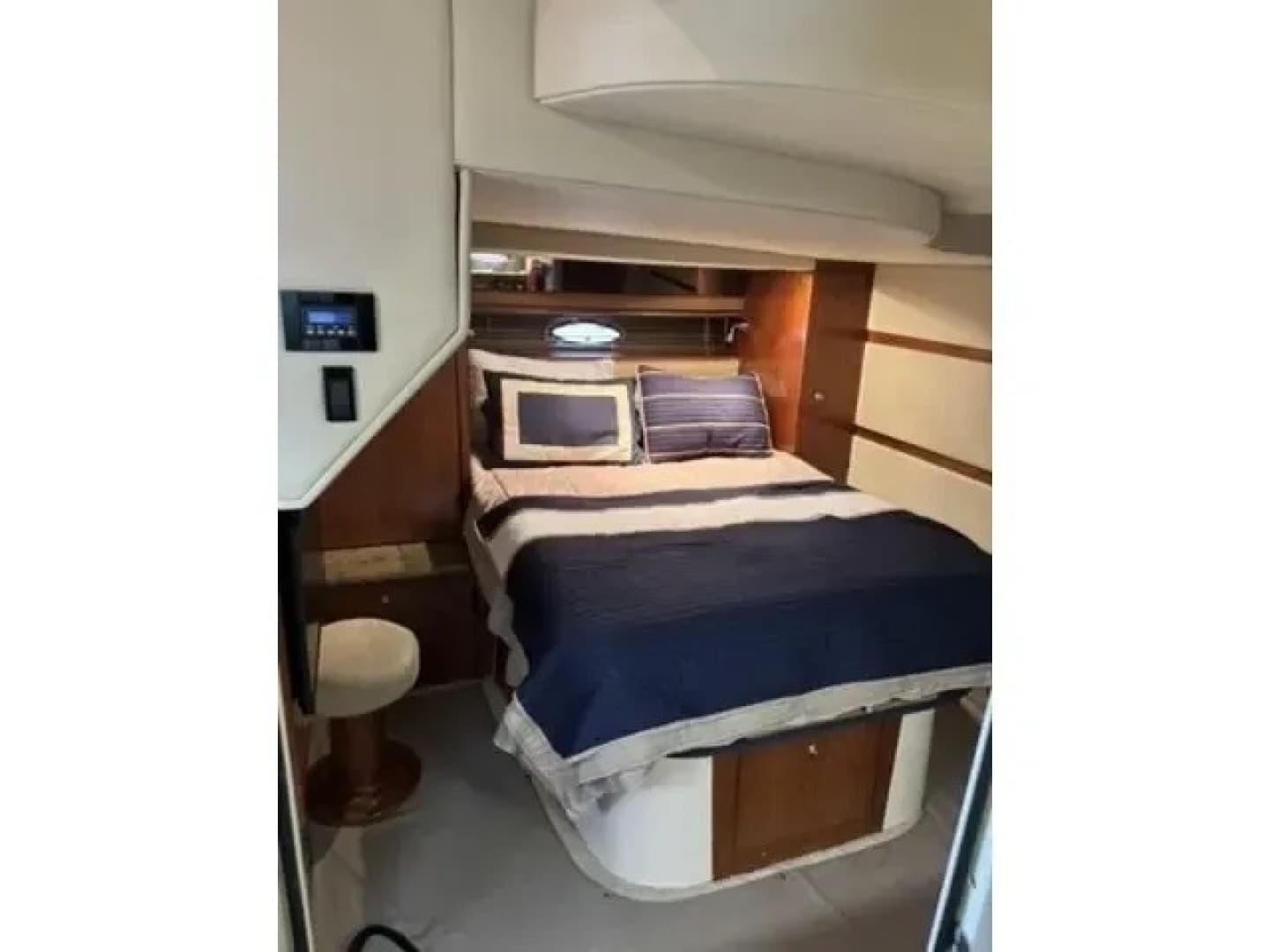 2008 Cruisers 460 Express - Image 18