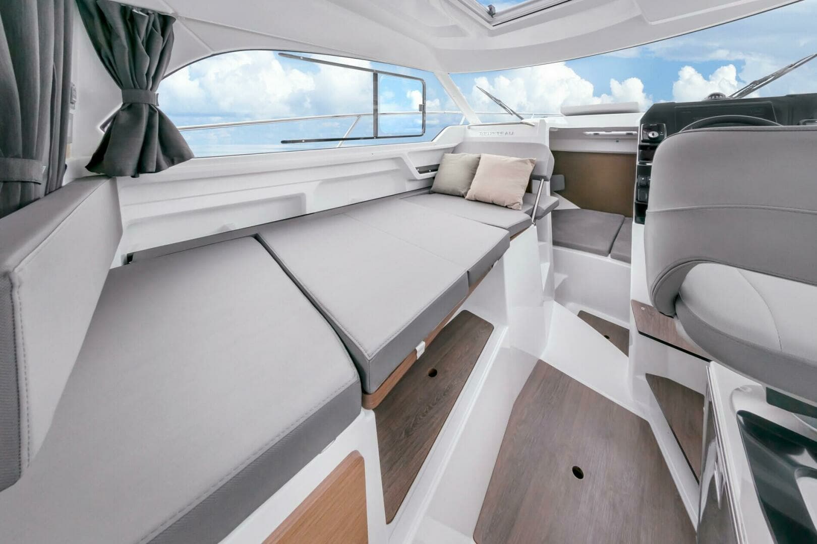 2025 Beneteau Antares 8 - Image 11