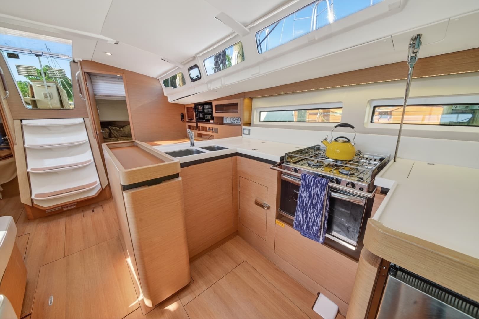 2019 Jeanneau Sun Odyssey 490 - Image 20