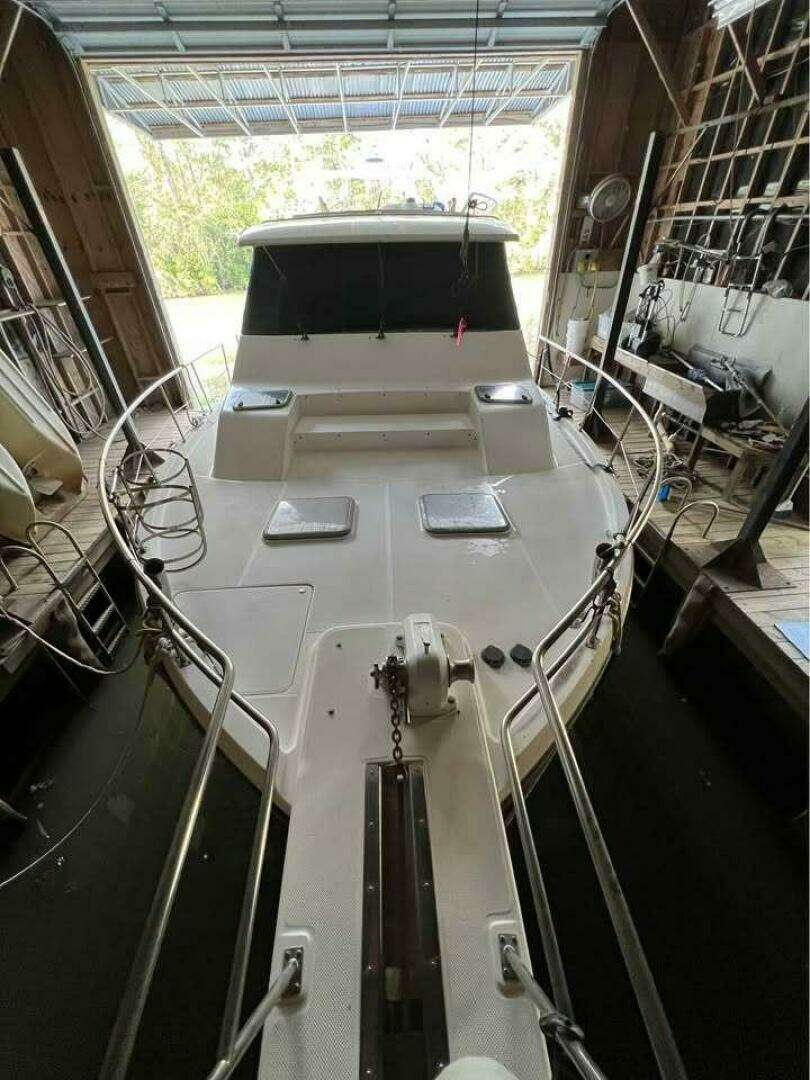 2000 Bayliner 4788 - Image 2