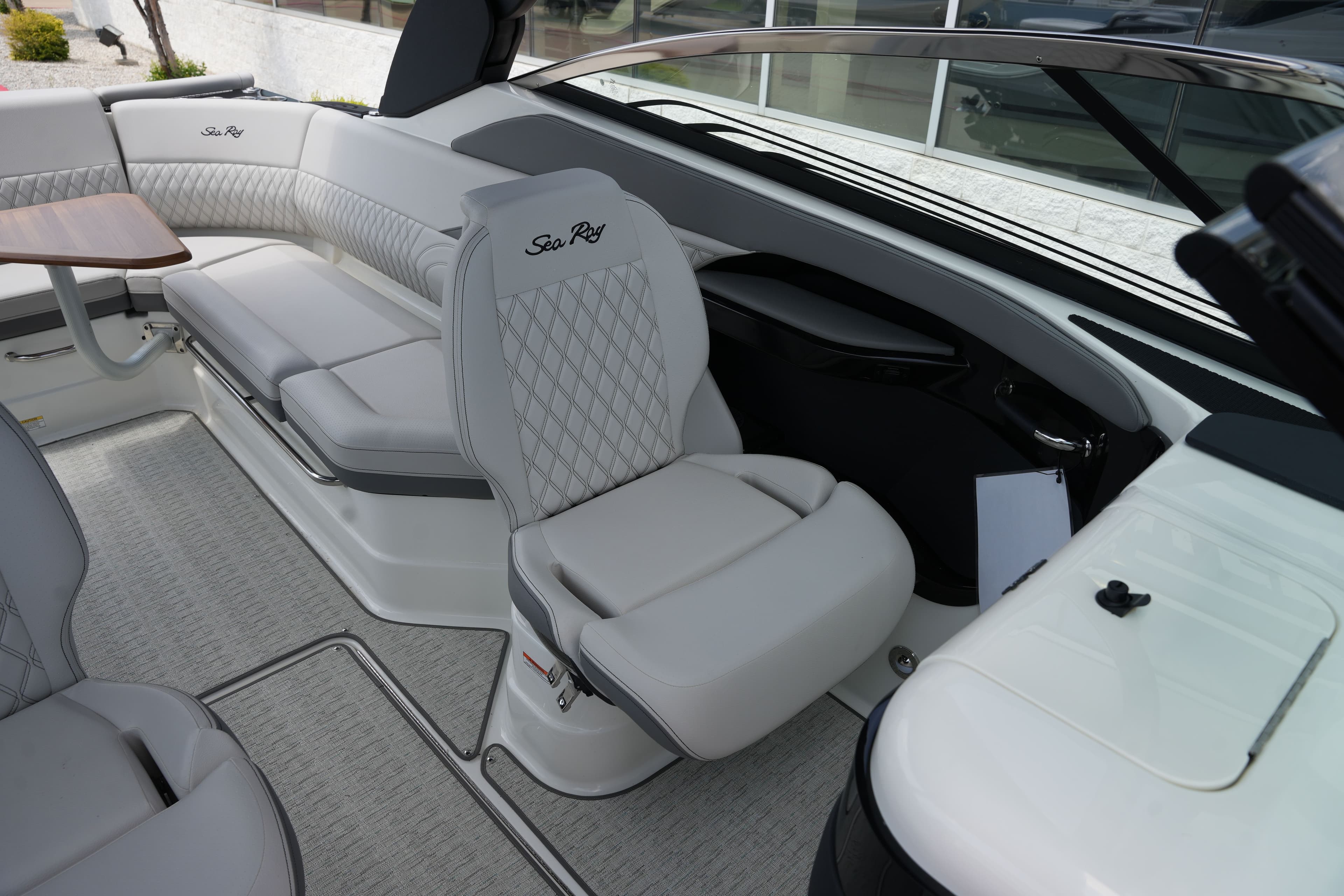 2026 Sea Ray SLX 280 - 24